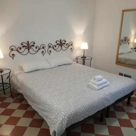Casina Cairoli Apartment *